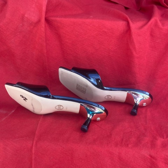 New Michael Kors Amal Patent Leather  Slip on Heels - Size 9.5 - Picture 4 of 6